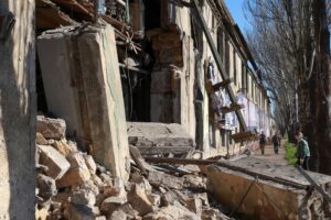 乌克兰称俄罗斯无人机对敖德萨的袭击破坏了房屋、民用基础设施
