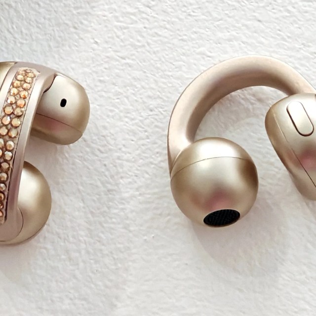 Moto Buds Loop：摩托罗拉首款带 Bose Sound 和 Swarovski 版的开耳式耳塞