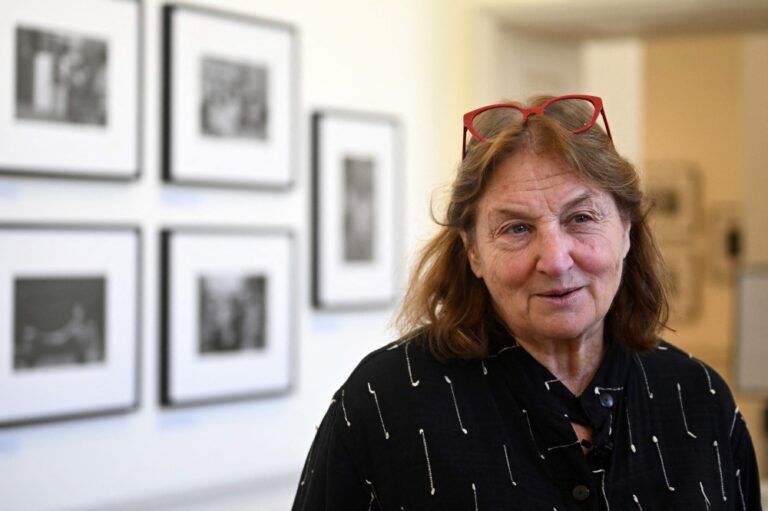 索尼向摄影偶像 Susan Meiselas 致敬，她对 AI 和图像完整性发出警告