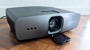 BenQ W2720i ： 一款非常出色的中端投影仪