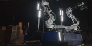 全球首款 AI 驱动的工业超人机器人比以往任何时候都更快、更强大
