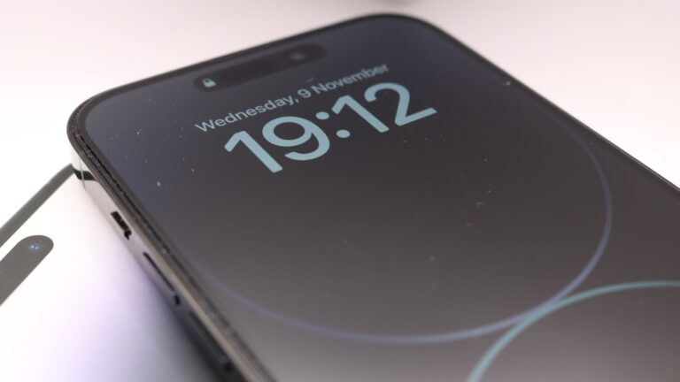 常亮显示会耗尽手机的电池吗？