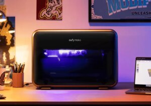 世界上第一台个人 3D 纹理 UV 打印机，几乎可以在任何表面上绘画