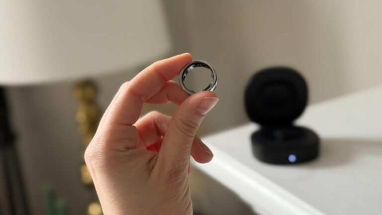 这款智能戒指的价格是 Oura Ring 4 的一半，而且没有订阅 – 这是它的表现