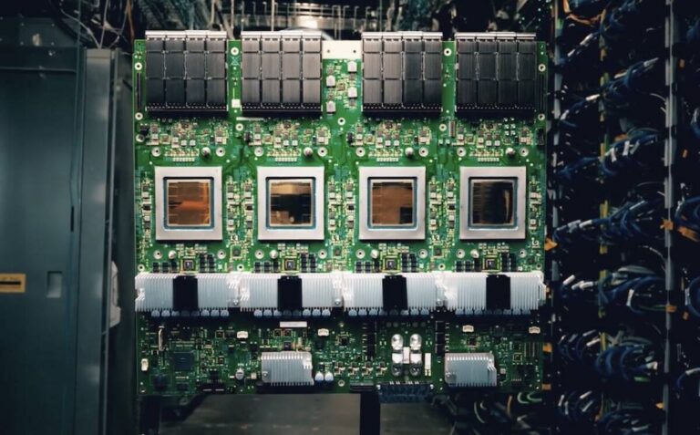 Google 提供适用于 AI 的第 7 代 Ironwood TPU，并提供 AI 启发的比较