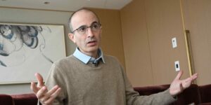 人们需要知道何时与 AI 聊天：Yuval Noah Harari