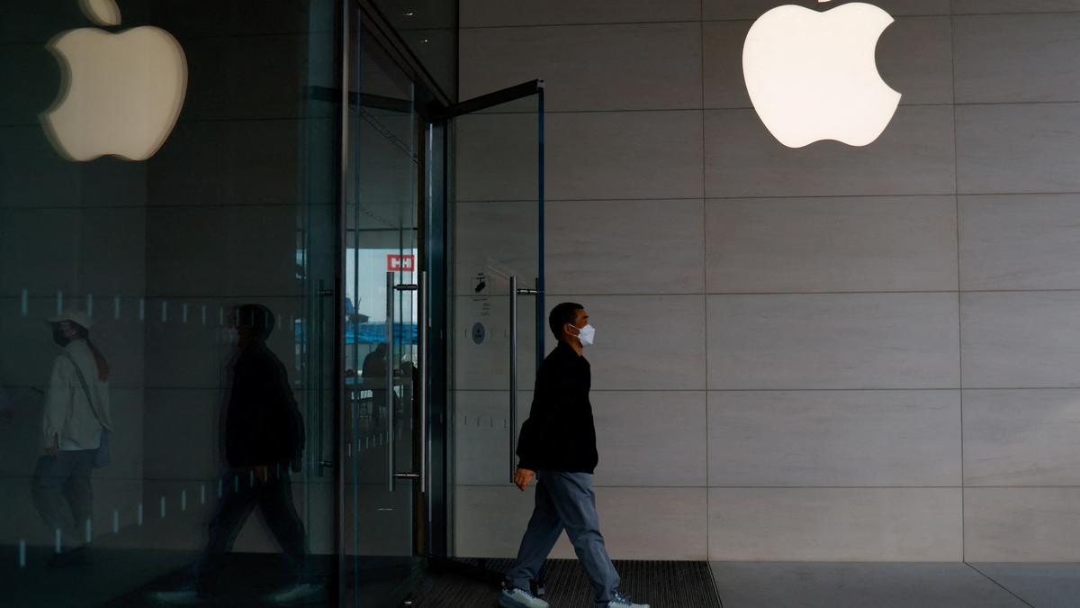 报告 Meta 在其 iOS 应用程序阻止 Apple Intelligence 功能