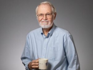 教学让你保持年轻，或者说 Brian Kernighan 教授是这样说的