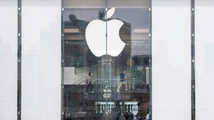 据传苹果的折叠式 iPhone 屏幕中嵌入了 Face ID