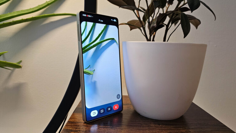Google 的 Gemini Live 现在可以看到你所看到的，但 AI 视频功能有多智能？