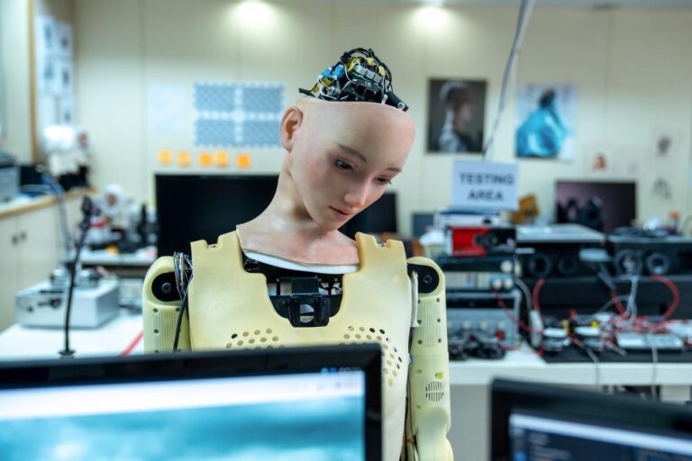 人的因素：为什么 AI 的最大资产可能是我们
