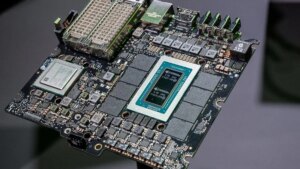 Nvidia 首席执行官游说日本公司生产更多电力以推动 AI