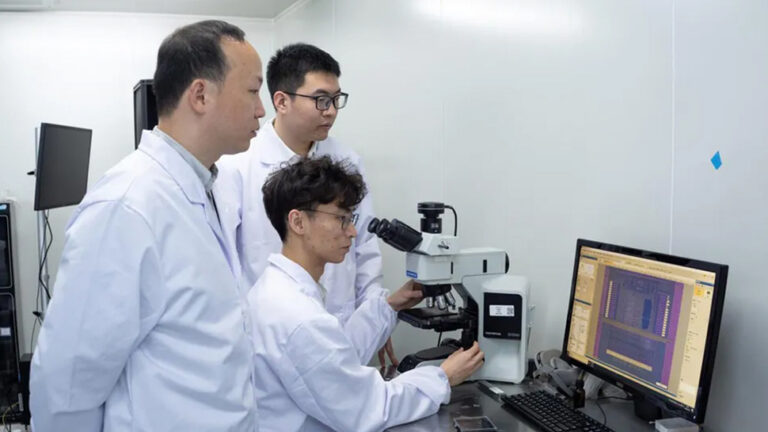 比 SRAM 更快!来自中国的新型闪存技术比美国、日本或韩国的 NAND 竞争对手快数百万倍 – 但请更改其名称