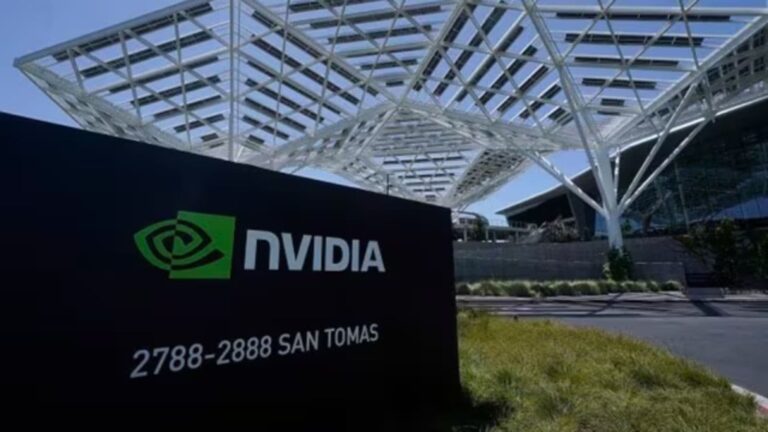 英伟达表示，在迫在眉睫的关税和国家安全调查中，它将在美国制造 AI 超级计算机