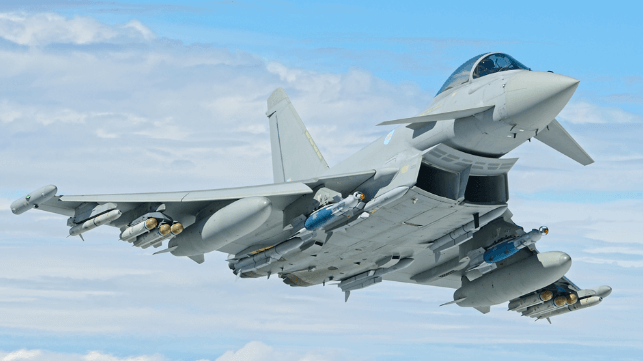 英国加入对也门胡塞武装无人机工厂的空袭