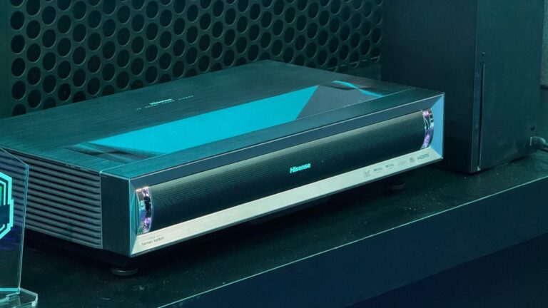 海信最新的激光投影仪如此清晰生动，它可能会取代您的 4K 电视