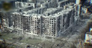 无人机镜头揭示了俄罗斯滑翔炸弹和大炮如何摧毁乌克兰城市（视频）