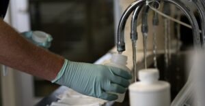 EPA 表示，它仍然关心永久化学品，但健康倡导者对此持谨慎态度