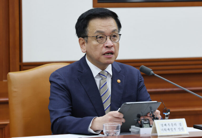 补充预算迟到，但立法者不得再拖延 （KOR）