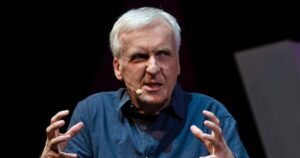 《终结者》导演詹姆斯·卡梅隆 （James Cameron） 在好莱坞使用 AI 的 U-turn 中被称为“伪君子”