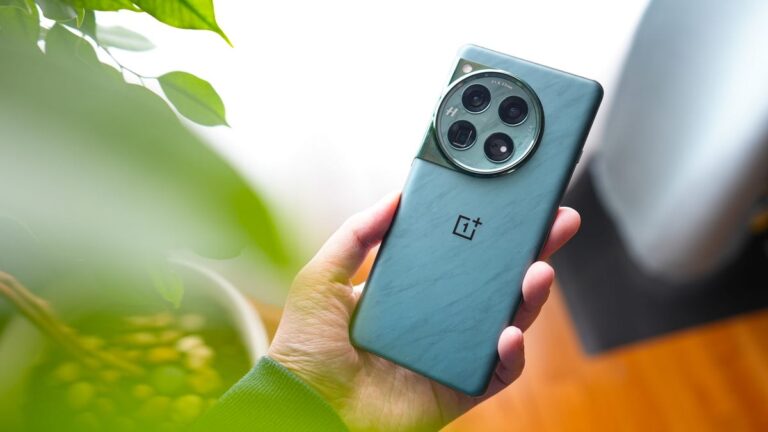 OnePlus 12 在 2025 年仍然是一个强国 – 而且限时发售