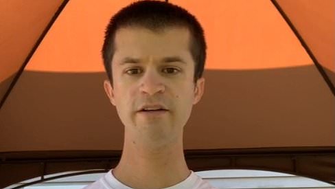 我患有罕见的脑部疾病，这意味着我就像 Apple TV 热门节目中的角色一样被“切断”