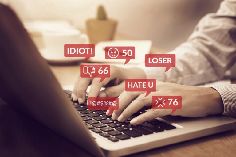 训练 LLM 自我解毒他们的语言