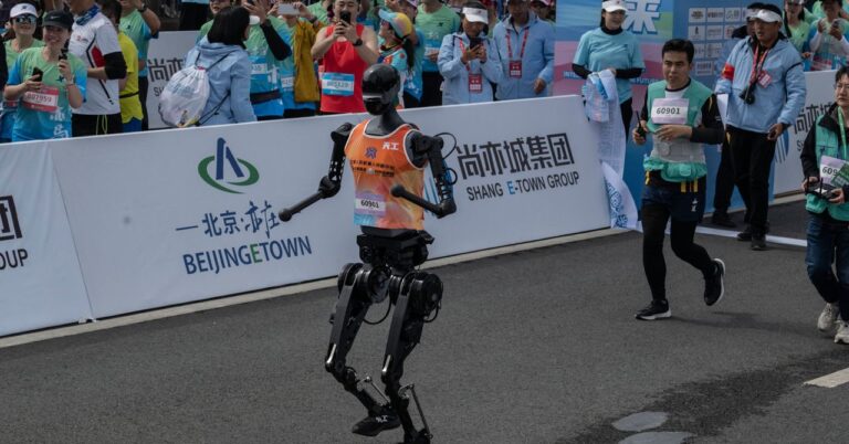 跌跌撞撞、过热，大多数人形机器人未能完成北京半程马拉松