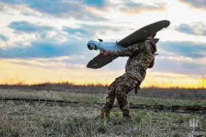 前线战斗：124 次冲突、导弹和空袭、数百架无人机