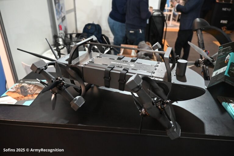 Aerix Systems 推出具有独特全向能力的 AXS μ1 无人机，可从任何角度与目标交战