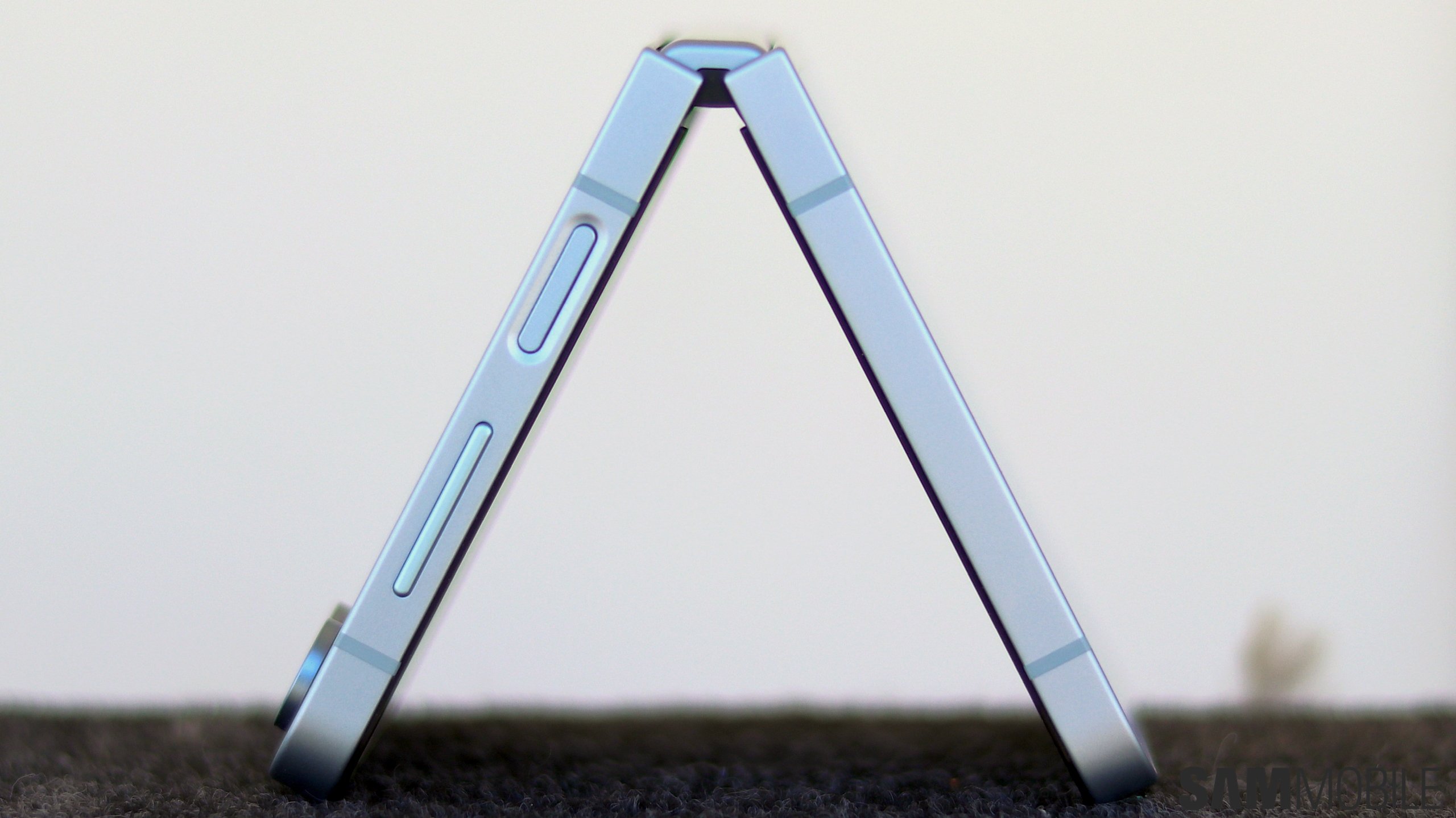 Galaxy Z Flip 6、Fold 6 One UI 7 更新可能停播