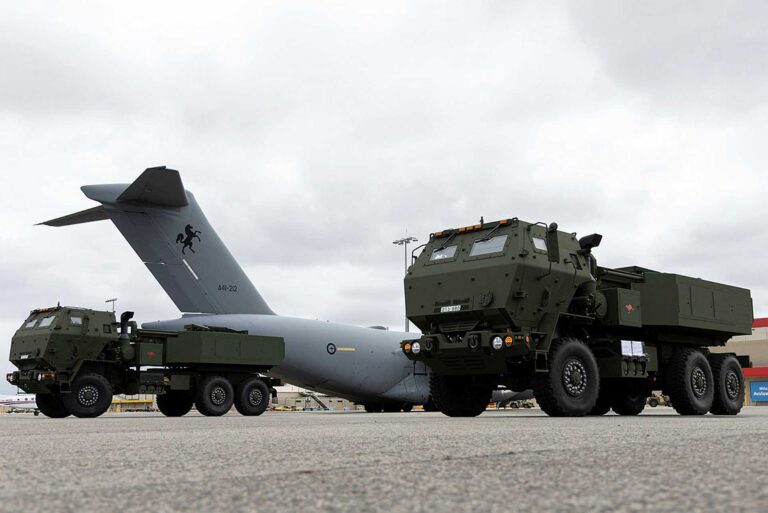 洛克希德·马丁公司 （Lockheed Martin） 在全球对精确火炮的需求下将 HIMARS 火箭发射器产量翻了一番