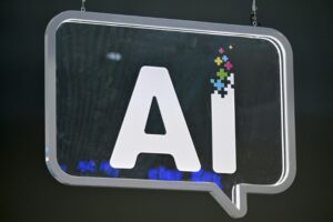 AI 采用的困境：报告凸显员工与领导层的脱节