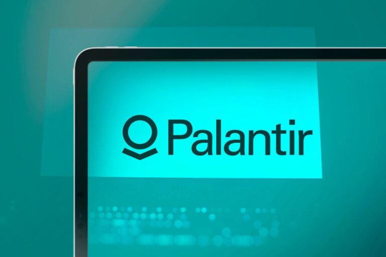 Fortress Palantir：前 Insider 解释了 Pltr 如何在定价难题和竞争中征服 AI 防御战场