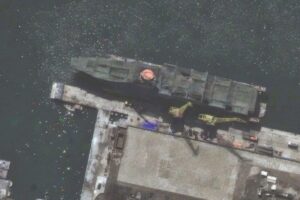 朝鲜展示其最大的导弹护卫舰，标志着海军力量投射迈出新一步