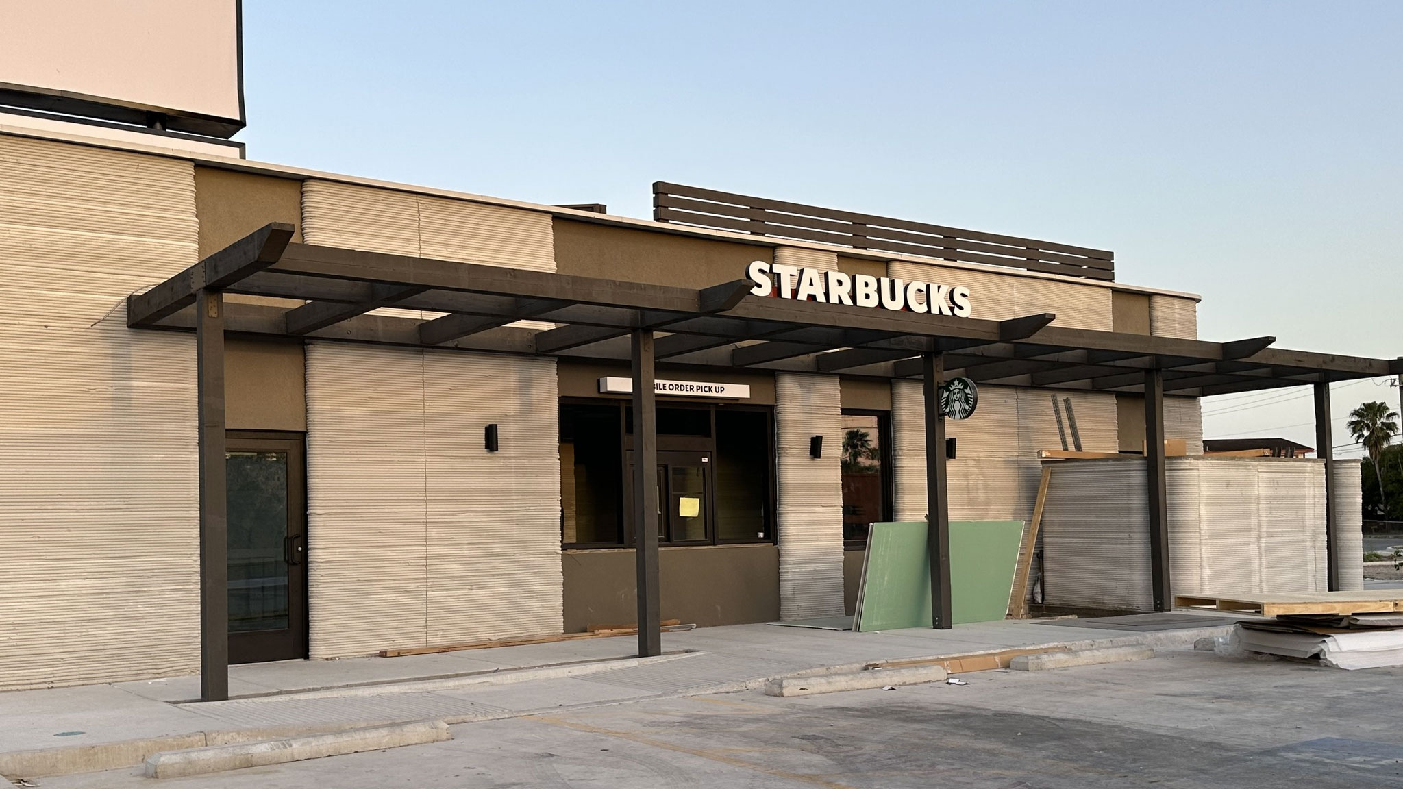 第一家 3D 打印星巴克咖啡店明天在德克萨斯州开业
