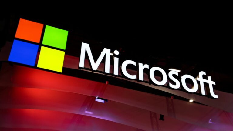 Microsoft 报告:三分之一的企业领导者正在考虑用 AI 取代员工