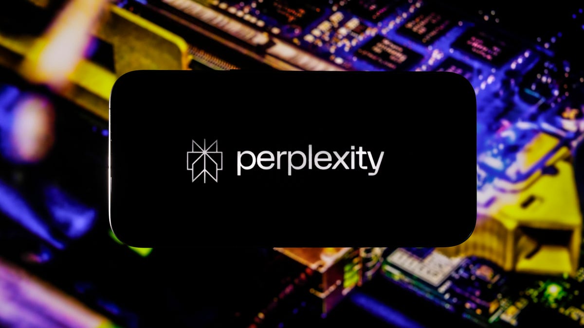 Perplexity 在 Apple AI 延迟的情况下推出 iOS 语音助手