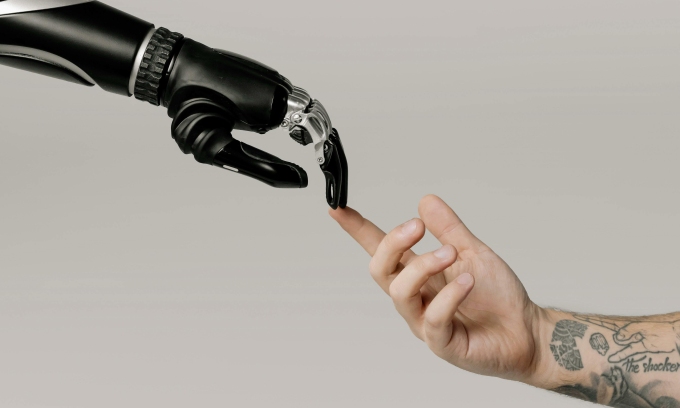 公司为 AI 提供名字、面孔、背景故事 – 甚至工作电子邮件