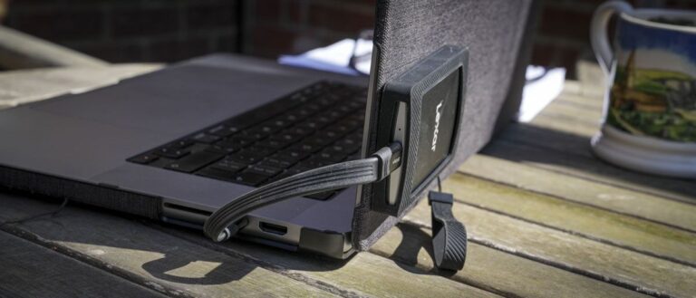 Lexar SL500 便携式 SSD 磁性套装评测