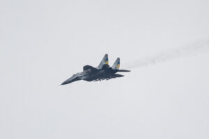乌克兰 MiG-29 飞行员击落俄罗斯 Shahed 无人机，空军分享驾驶舱画面