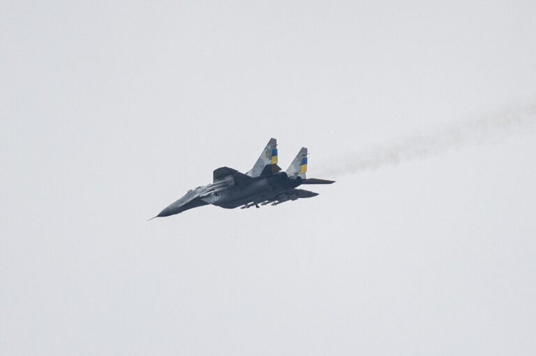 乌克兰 MiG-29 飞行员击落俄罗斯 Shahed 无人机，空军分享驾驶舱画面