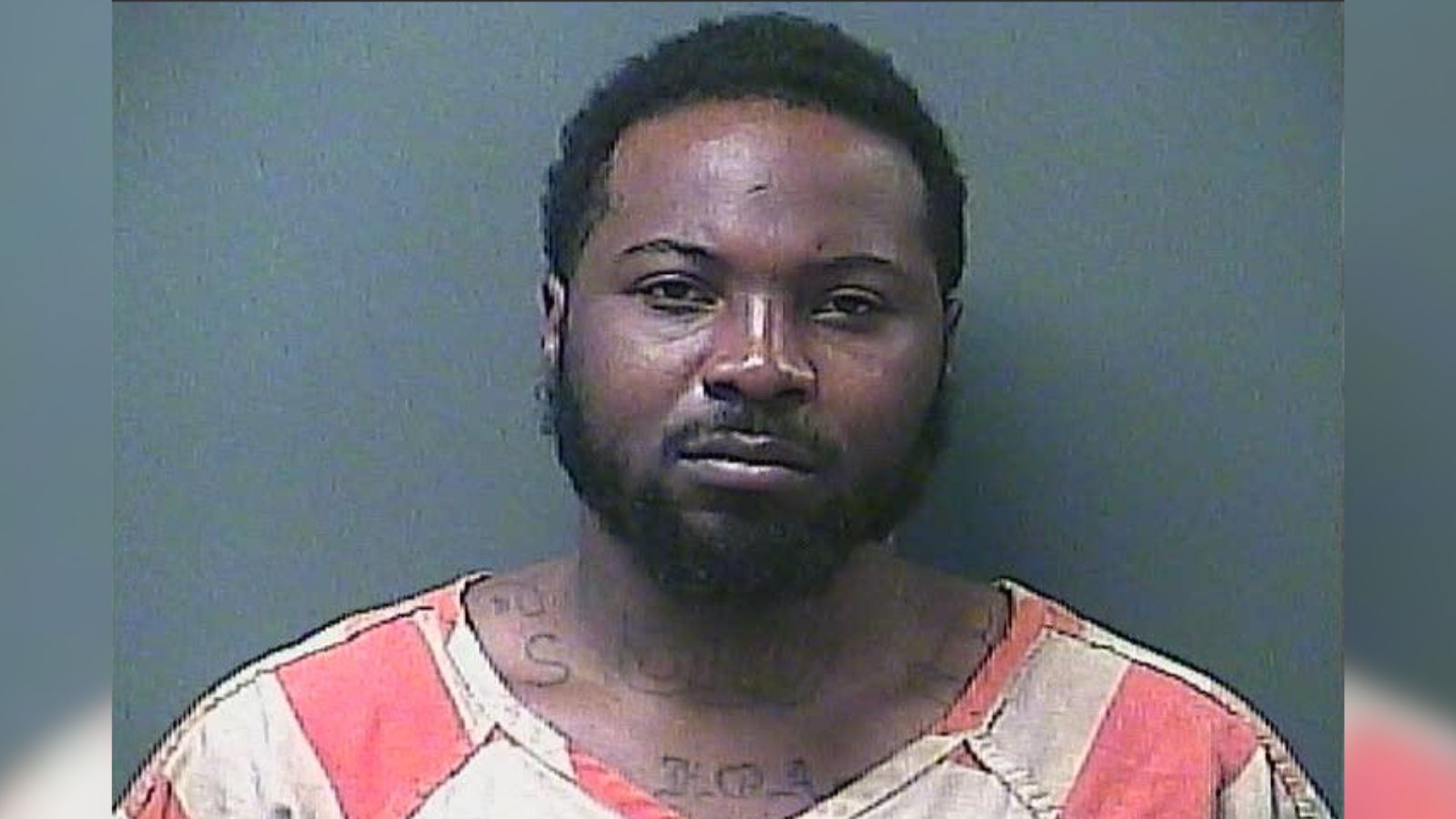 男子因涉嫌企图将违禁无人机送入监狱而面临重罪