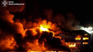 俄罗斯人用未知类型的无人机袭击尼古拉耶夫 – 照片、视频