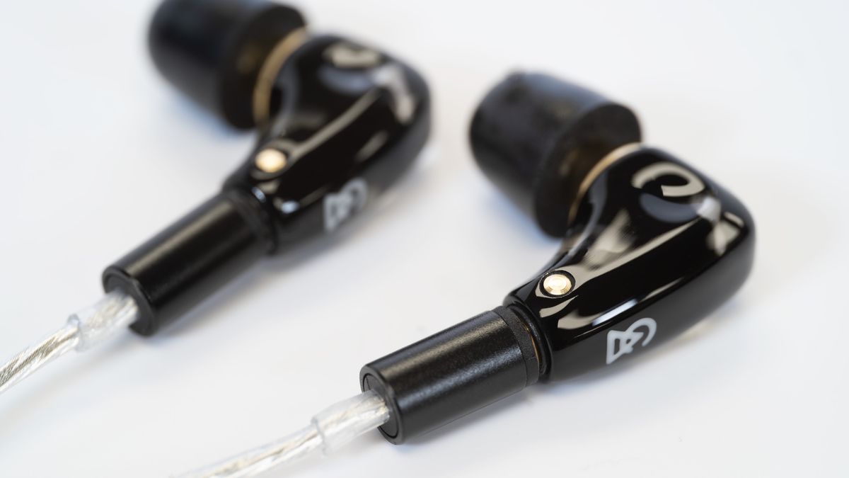 Campfire Audio 的“最易用的入耳式耳机”以高端性能为特色，而价格却不菲