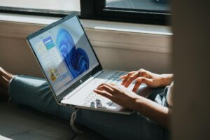 Windows 11 更新创建神秘的 inetpub 文件夹
