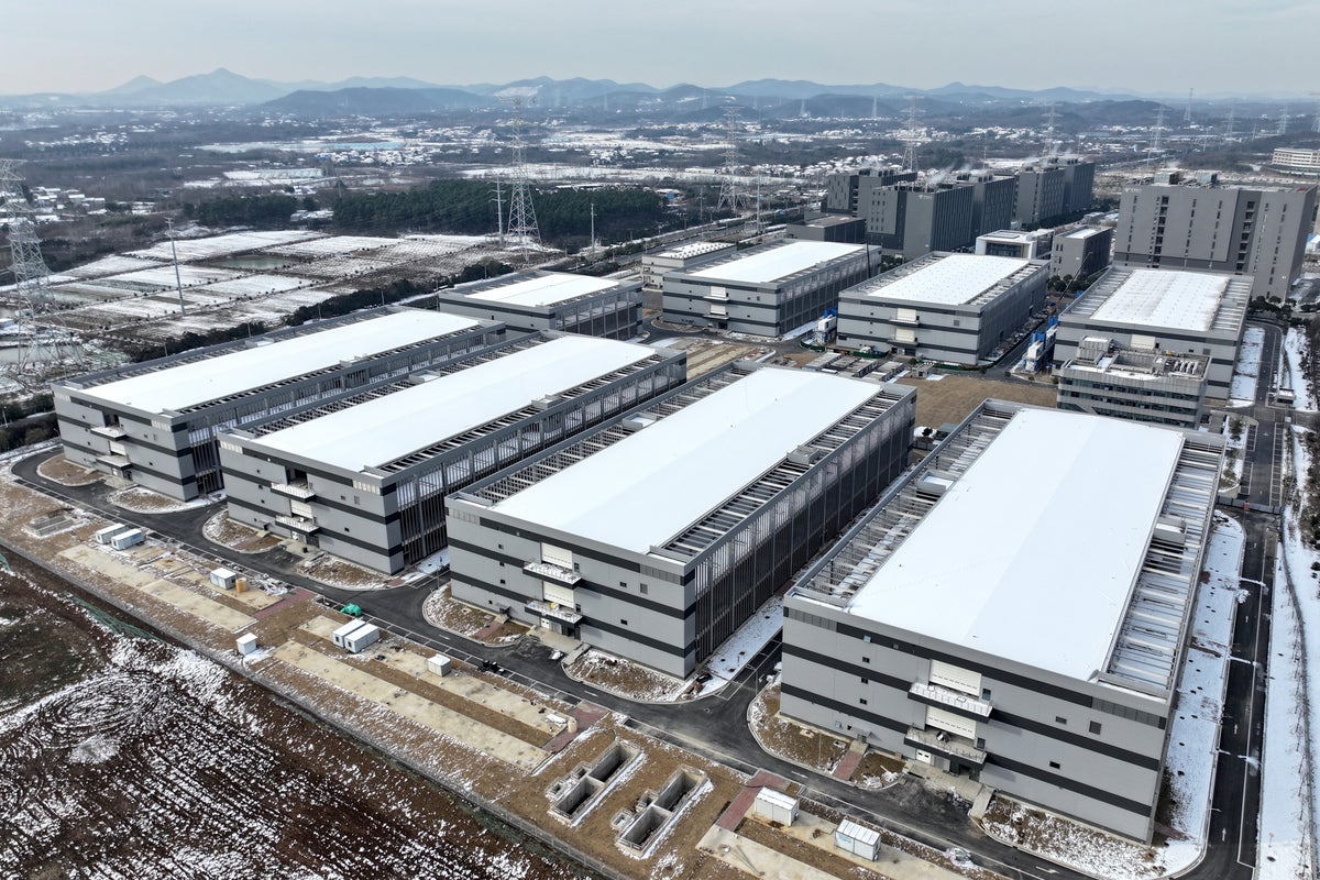 到 2030 年，AI 将推动数据中心能源需求翻倍