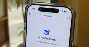 DeepSeek 通过自我改进的模型为下一次 AI 颠覆做好准备
