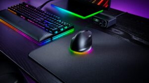 Razer 发布 Vertical Edition 人体工学鼠标
