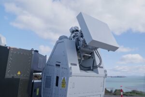 英国测试射频武器以超低成本摧毁无人机群